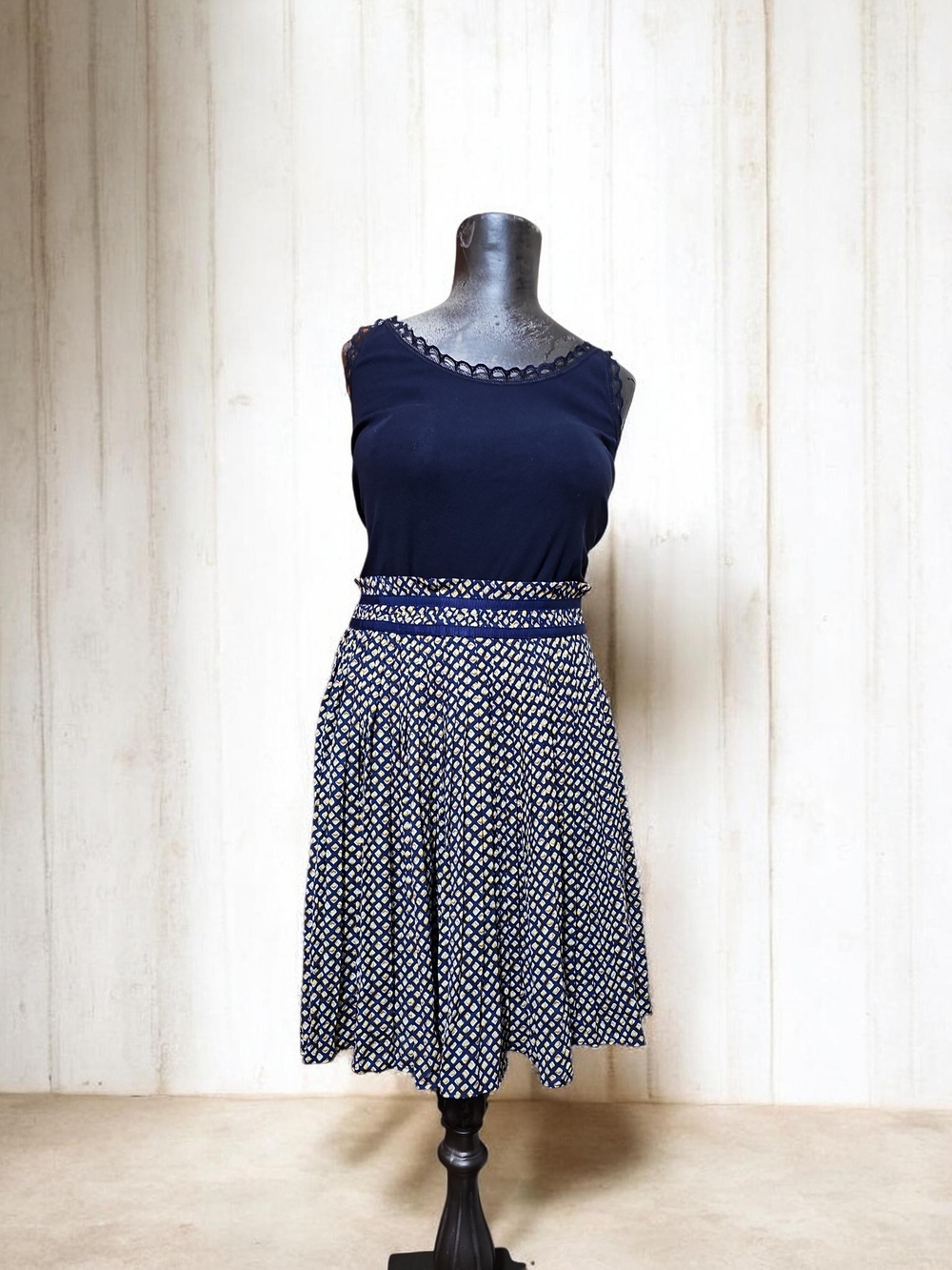 Banana Republic Navy and White Printed Circle Skirt